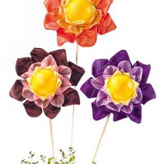 Herrliche Blumen in Artischockentechnik