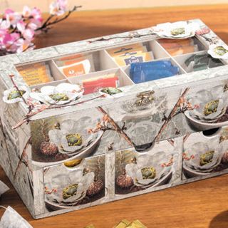 Tea box with napkin technique