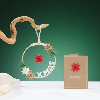 Moravian stars on wreath and card