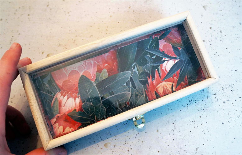 Geschenkschachtel: von innen bekleben Decopatch Technik einfach selber lernen