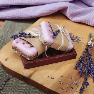Lavendel-Seifen gießen