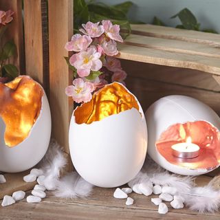 Illuminated egg objects